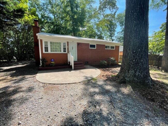 3602 Calvert St in Greensboro, NC - Building Photo - Building Photo