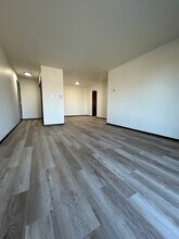 9401 W Calumet Rd in Milwaukee, WI - Foto de edificio - Building Photo