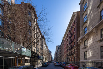 321 94th Street in New York, NY - Building Photo - Building Photo