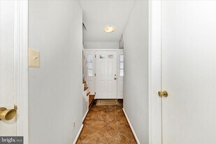 17707 Amity Dr in Gaithersburg, MD - Building Photo