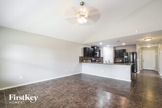 7019 Phoebe View in San Antonio, TX - Building Photo - Building Photo