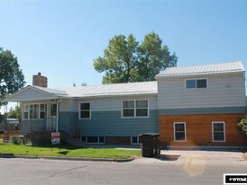 865 Lincoln St, Unit C in Lander, WY - Building Photo
