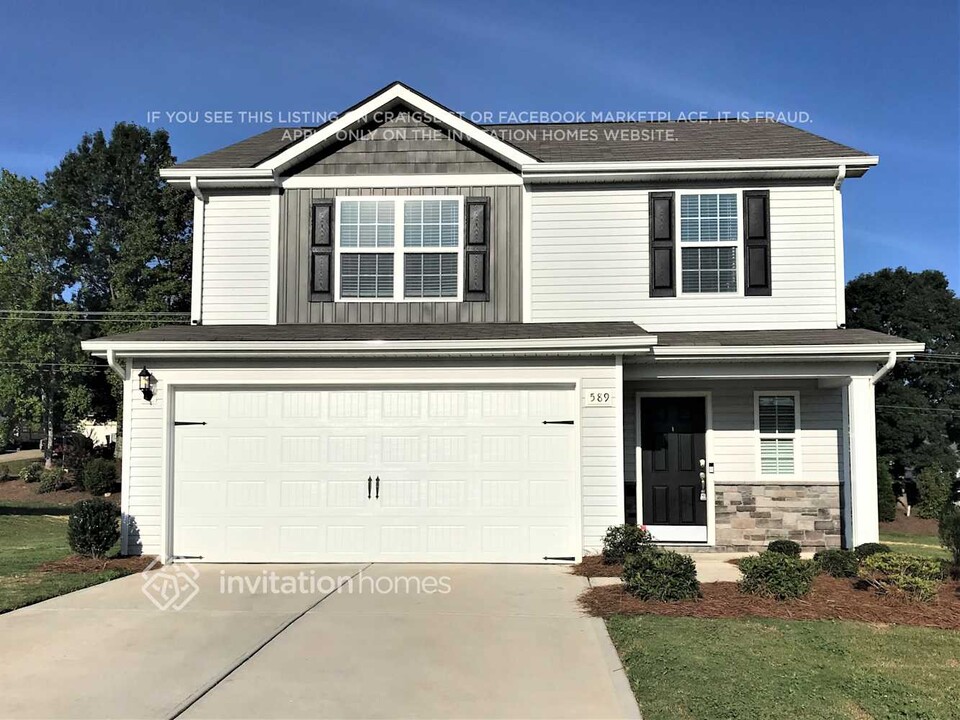 589 Belcaro Dr in Kings Mountain, NC - Foto de edificio