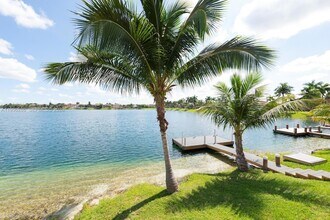 13116 SW 136th Terrace, Unit 1 in Miami, FL - Building Photo - Building Photo