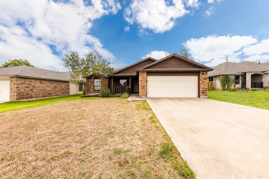 2103 Boxwood Path in Round Rock, TX - Building Photo