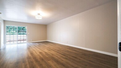 1934 Concord Ct in Simi Valley, CA - Building Photo - Building Photo