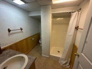 14915 Michigan Ave, Unit 14915 Old Michigan Ave Up in Marshall, MI - Foto de edificio - Building Photo