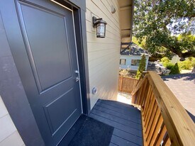 408 Pine St in Hood River, OR - Building Photo