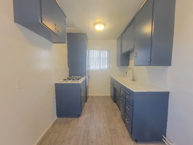 2516 Vanderbilt Ln, Unit 2