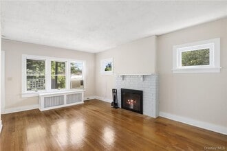 16 Terrace Pl in Mt Kisco, NY - Building Photo - Building Photo