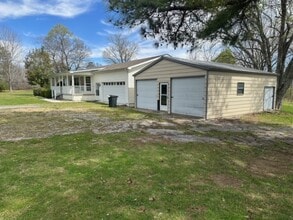 1766 Turkey Creek Loop in Tullahoma, TN - Building Photo - Building Photo