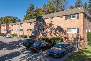 Landon Court Apartments in Lansdowne, PA - Building Photo
