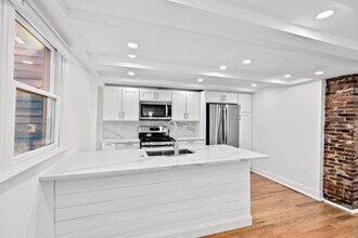 151 Hull St in Cohasset, MA - Building Photo - Building Photo