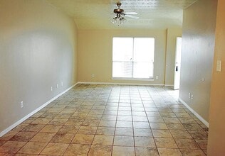 22811 W Fairfax Village Cir in Spring, TX - Building Photo - Building Photo