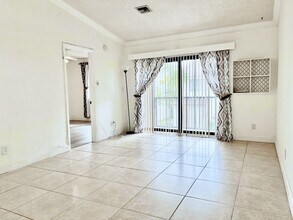 164 NW 60th Ave in Margate, FL - Building Photo - Building Photo