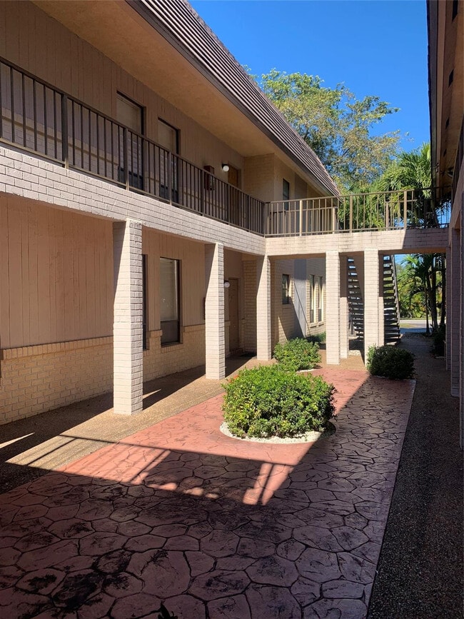 9630 NW 35th St-Unit -4B in Coral Springs, FL - Foto de edificio - Building Photo