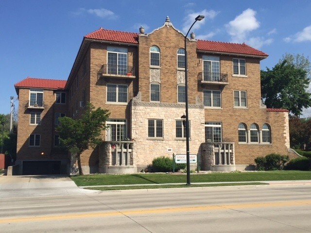 425 S Monroe Ave-Unit -3i in Green Bay, WI - Building Photo