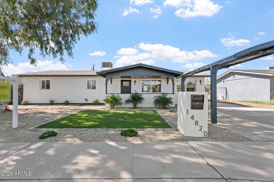 14820 N 35th St in Phoenix, AZ - Building Photo