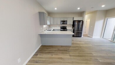 6136 Dorothy Dr in San Diego, CA - Building Photo - Building Photo