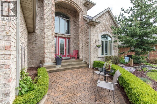1555 Conte Crescent in Windsor, ON - Building Photo - Building Photo