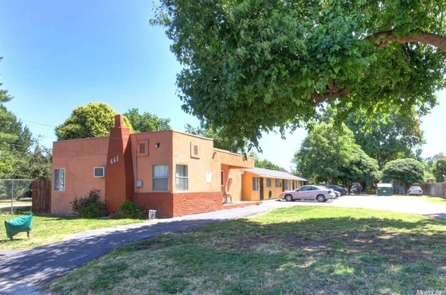 661 Walnut St in West Sacramento, CA - Building Photo - Building Photo