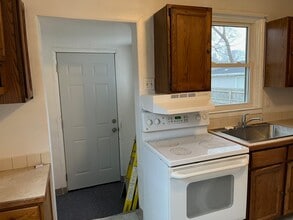 631 Tisdale Ave in Lansing, MI - Building Photo - Building Photo