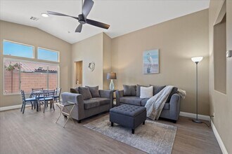 10528 Jeremy Pointe Ave in Las Vegas, NV - Building Photo - Building Photo