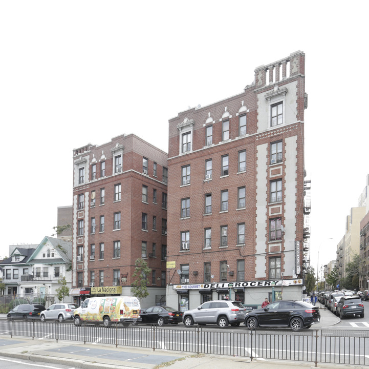 1930 Grand Concourse in Bronx, NY - Building Photo