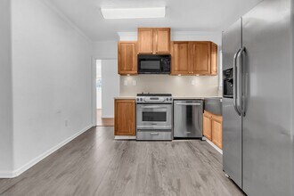 5246 N Gareloch Ave in Azusa, CA - Building Photo - Building Photo