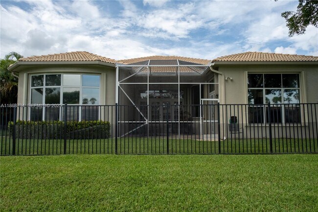 9350 Via Classico W in Wellington, FL - Building Photo - Building Photo