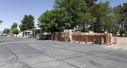 Sierra Sands Mobile Home Park in Adelanto, CA - Building Photo - Building Photo