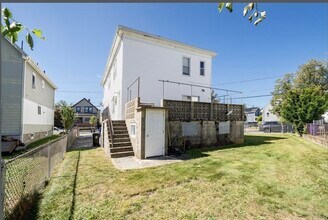 24 Blaine St in Malden, MA - Building Photo - Building Photo