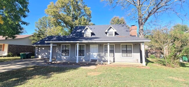 property at 107 Roundleaf Ct
