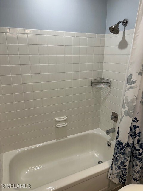 property at 5638 Foxlake Dr