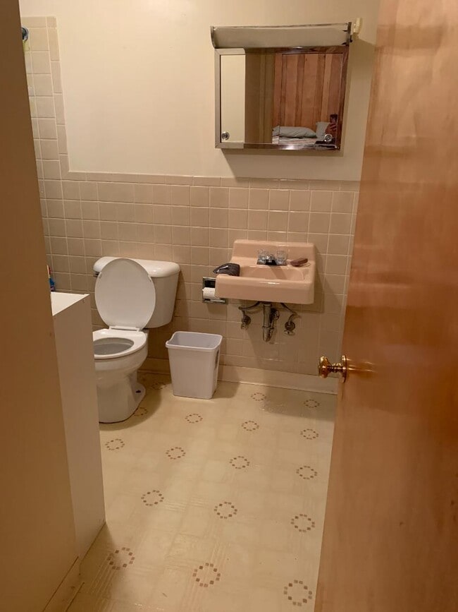 property at 955 6th Ave E