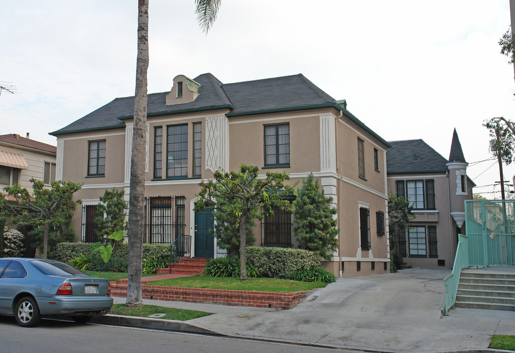 624 Hauser Blvd in Los Angeles, CA - Building Photo