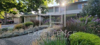 2233 Glenkirk Dr in San Jose, CA - Building Photo