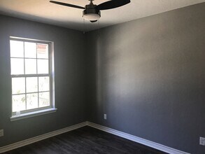 302 W Sycamore Ln in Longview, TX - Building Photo - Building Photo