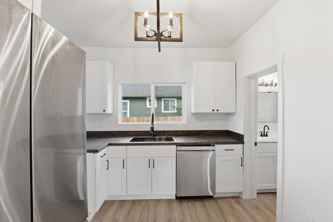 3008 E Wellesley Ave in Spokane, WA - Building Photo - Building Photo