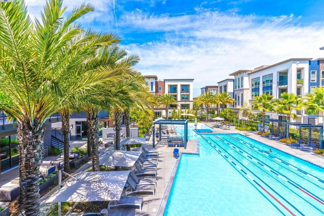 6050 Dublin Blvd in Dublin, CA - Building Photo