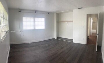 4000 NW 81st Ave in Coral Springs, FL - Foto de edificio - Building Photo