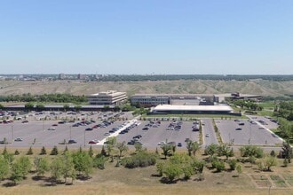 Skyline Terrace in Lethbridge, AB - Building Photo - Building Photo