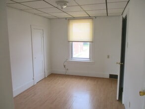 1111 Lenz Ave, Unit 4 in Ambridge, PA - Building Photo - Building Photo