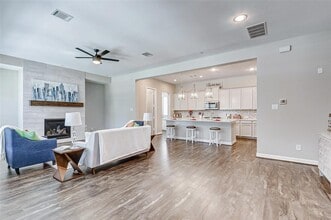 18206 Lake Eagle Dr in Houston, TX - Building Photo - Building Photo