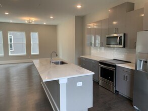 456 Parkway Dr NE in Atlanta, GA - Building Photo - Building Photo
