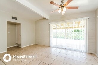 7902 E Scarlett St in Tucson, AZ - Building Photo - Building Photo