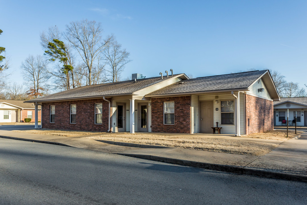 Birch Apartments in Benton, AR - Building Photo