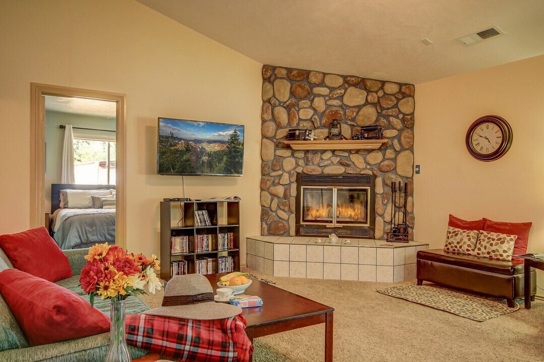 575 S 60 E-Unit -ID1247115P in Hurricane, UT - Building Photo