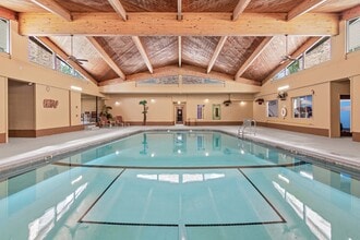 Plymouth Pointe in Plymouth, MN - Foto de edificio - Building Photo