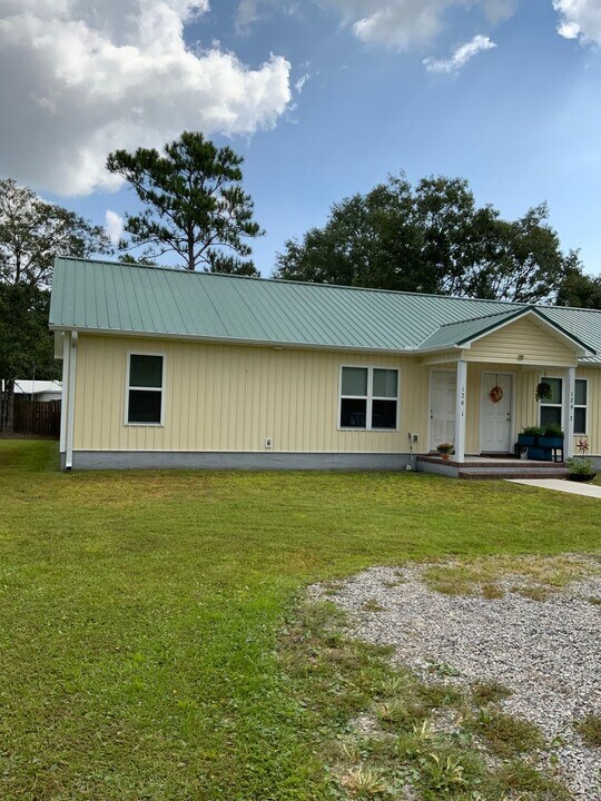 126 Summerlin Ln in Holly Ridge, NC - Building Photo
